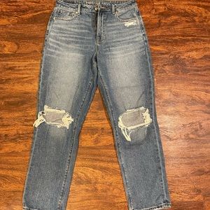 American Eagle High Waisted Mom Jeans